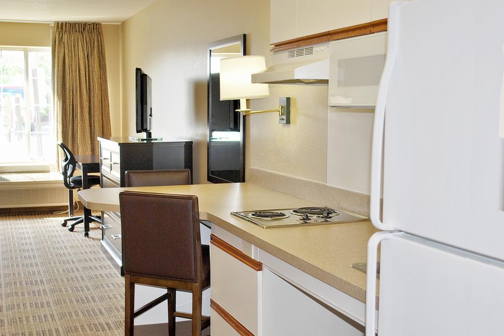 Extended America - - Fairfield County 2* Shelton